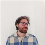 Universitario offre aiuto compiti a studenti di tutte le scuole